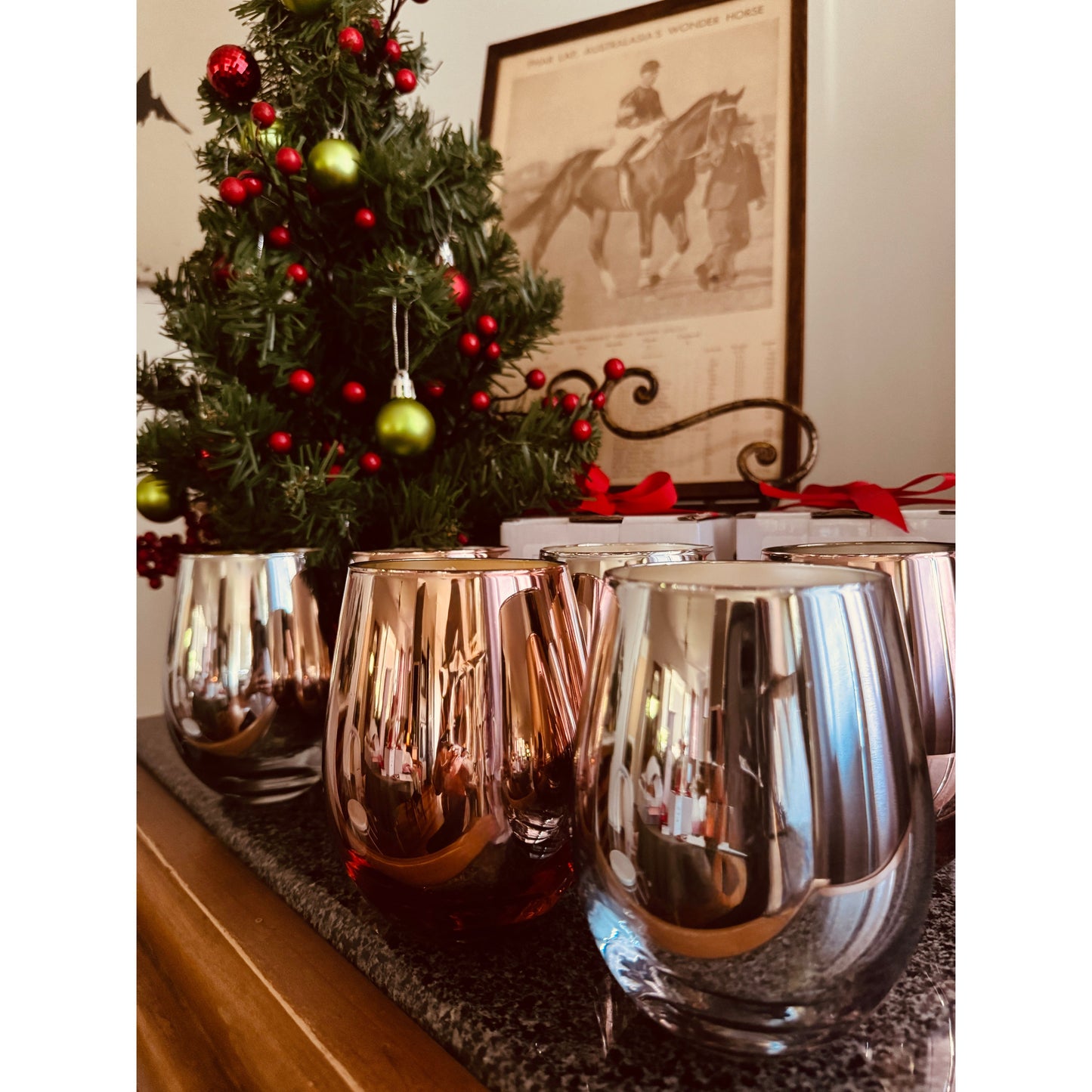 Christmas Collection - Apple & Walnut Scroll