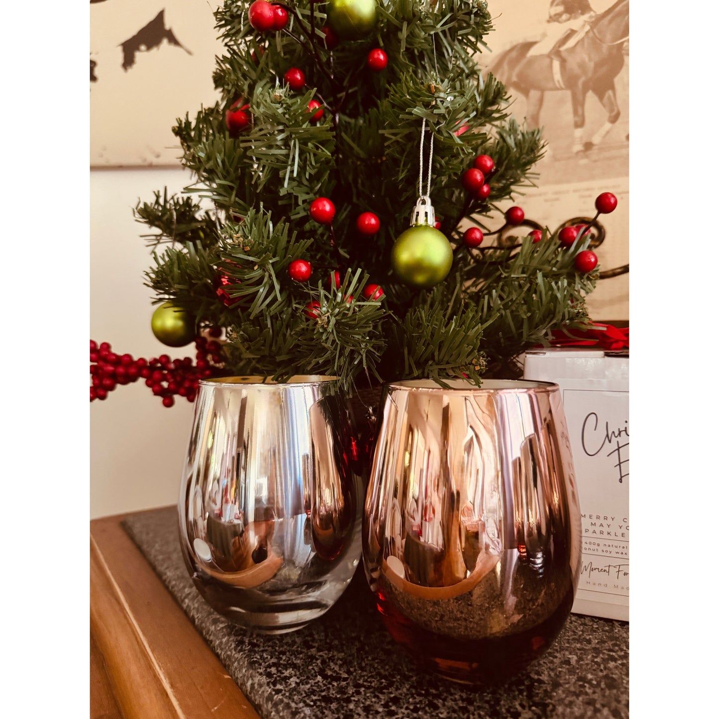 Christmas Collection - Apple & Walnut Scroll
