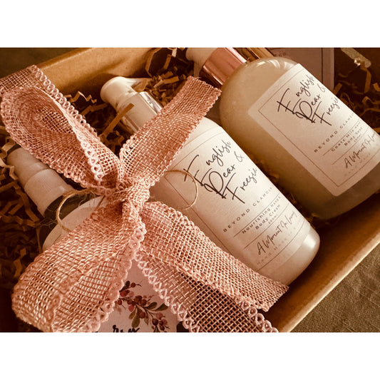 Christmas Collection - English Pear & Freesia Gift Pack